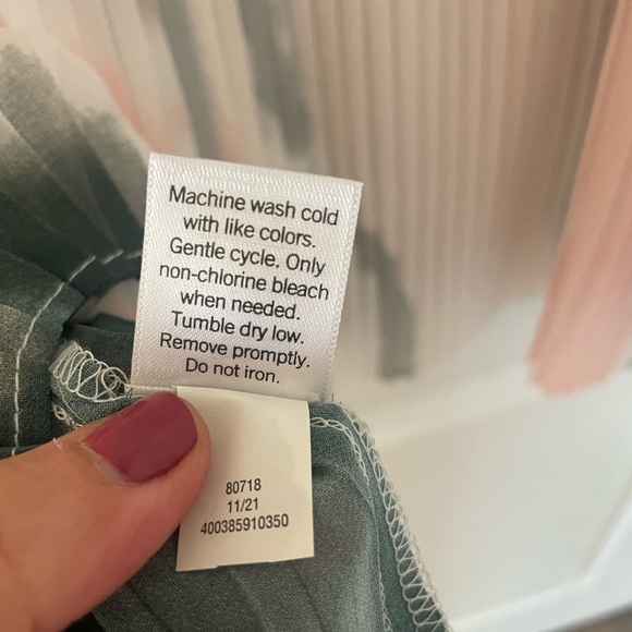 Nine West classy, formal tank with adjustable straps. Size xL, NWT - Picture 5 of 10